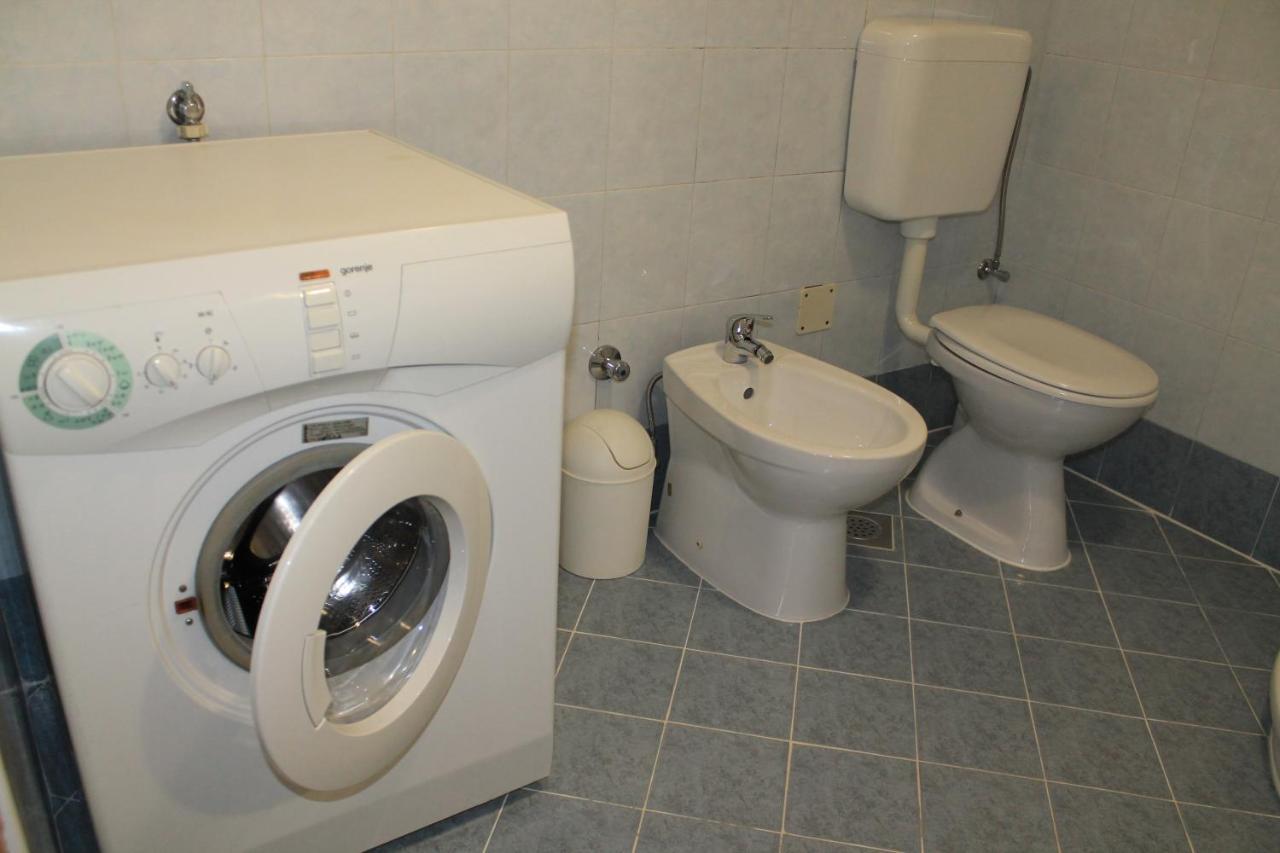 Apartment Frleta ウマグ エクステリア 写真